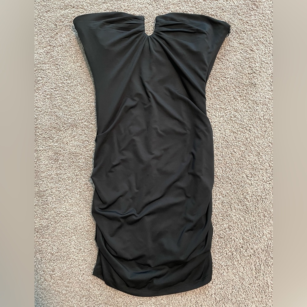 Urban Behavior Black Strapless Dress - Medium